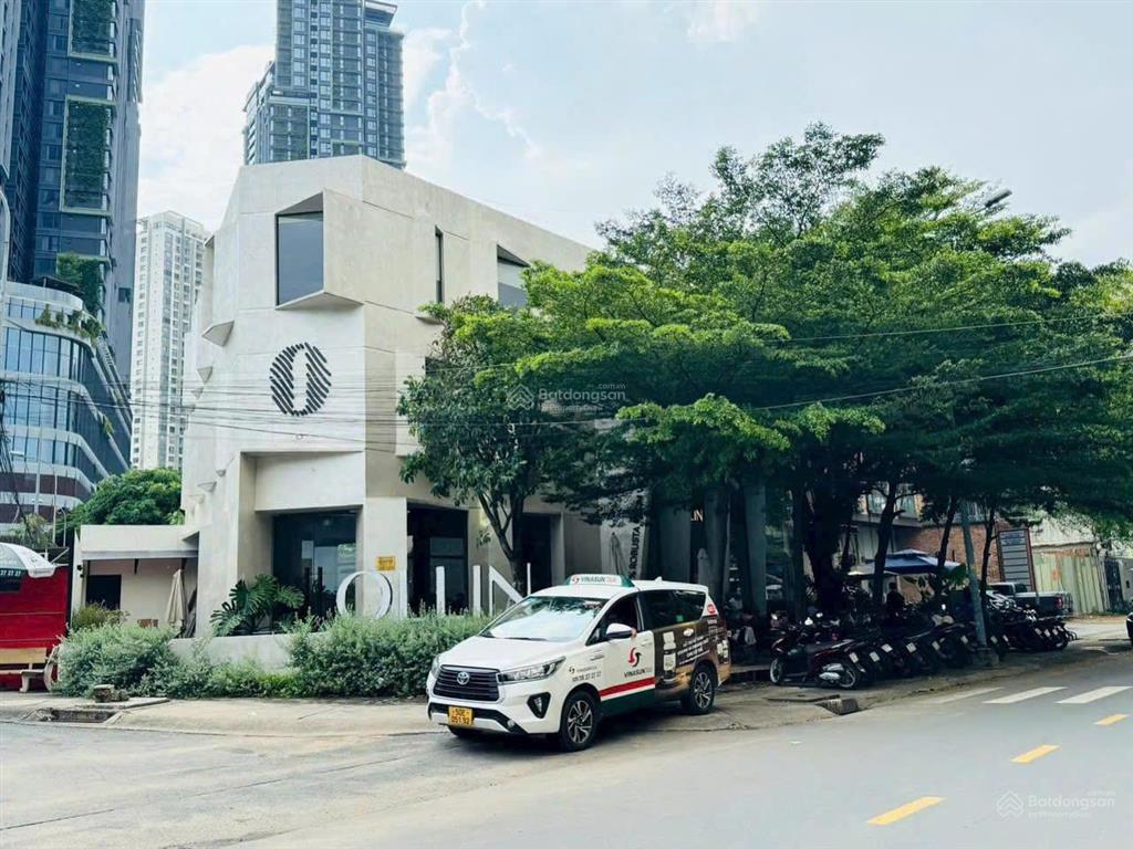 Siêu phẩm góc 2mt giang văn minh, đối diện the vista. dt 20x25m giá siêu tốt chỉ 138 tỷ