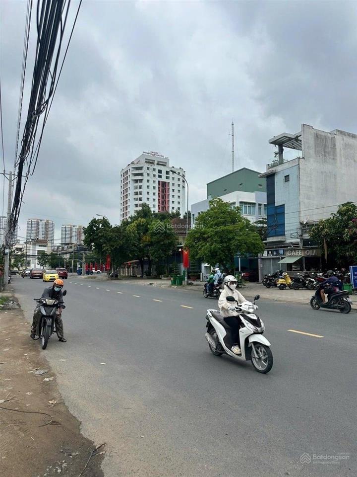 Ngộp bank! bán gấp nhà mặt tiền nguyễn hoàng, dt 7x20, hầm 4 tầng, hđt 105 triệu/tháng