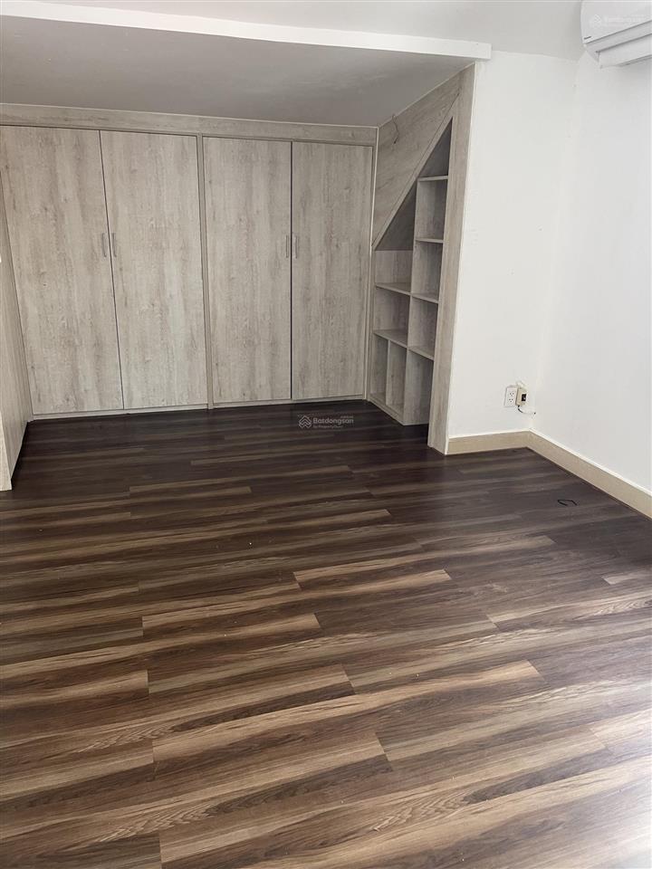 Cho thuê nhà khu đô thị apak, quận 2. dt 10x20m 3 tầng.