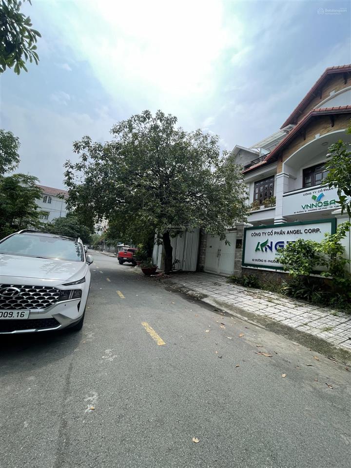Cho thuê nhà khu đô thị apak, quận 2. dt 10x20m 3 tầng.