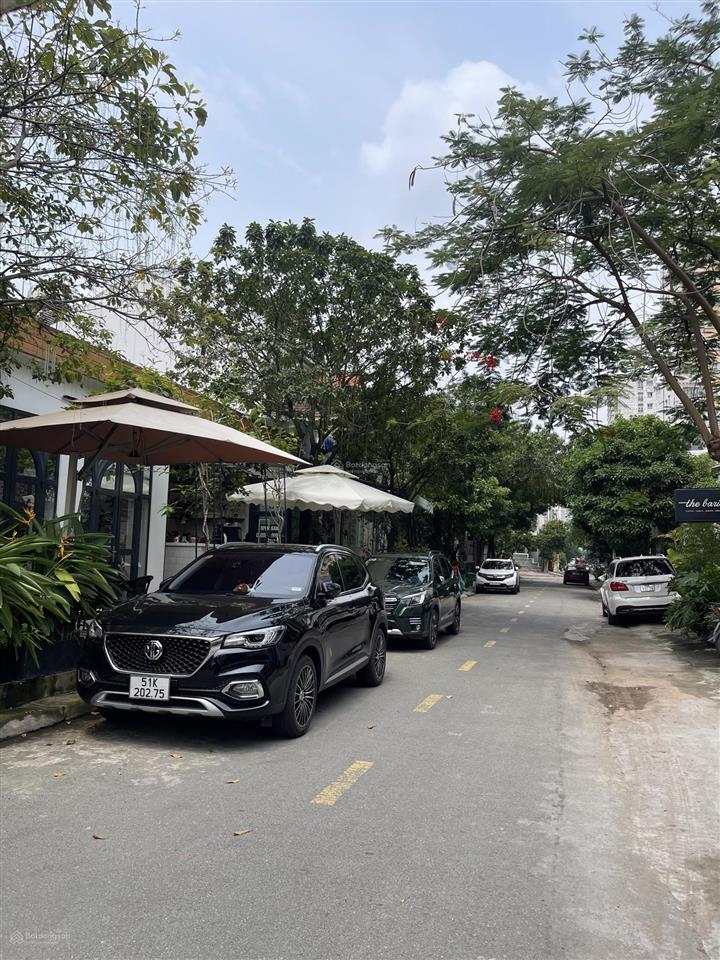 Cho thuê nhà khu đô thị apak, quận 2. dt 10x20m 3 tầng.