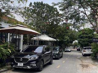 Cho thuê nhà khu đô thị apak, quận 2. dt 10x20m 3 tầng.