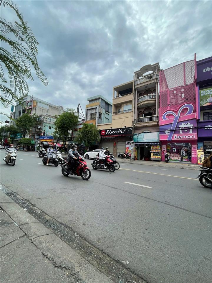 Cho thuê nhà mặt phố 80m2, nguyễn gia trí, p. 25, q. bình thạnh. giá chỉ 70 triệu/tháng