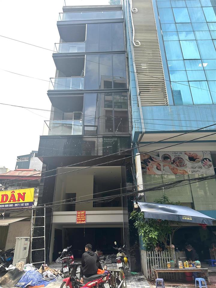 Chính chủ cho thuê gấp văn phòng phố mễ trì hạ , mặt tiền 5m, có ban công thoáng, giá rẻ nhất khu