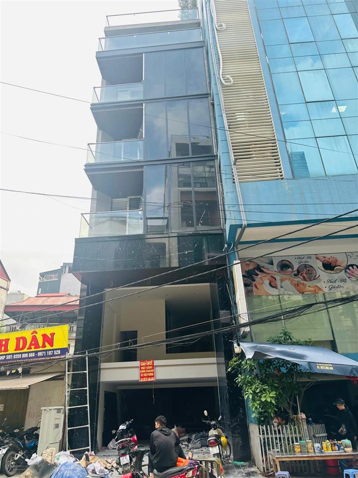 Chính chủ cho thuê gấp văn phòng phố mễ trì hạ , mặt tiền 5m, có ban công thoáng, giá rẻ nhất khu