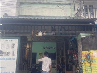 Bán căn nhà sổ hồng riêng, 2 mặt tiền ,đường xe tải thông 7 m .
dt  4 x 14
nhà cấp 4 đúc