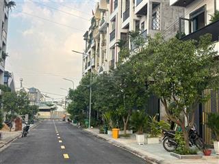 Lô đất khu phân lô giáp khu dân cư hà đô  đường lê thị riêng  quận 12
 dt  5m x 20 đường 9m vỉa