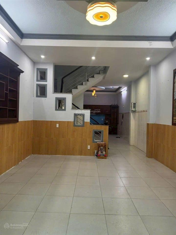 Cg cho thuê nhà mới sơn sửa hẻm xe tải thới an, q12.
dt 5m*18m trệt 3 lầu, 4pn, 4wc, sân để xe máy