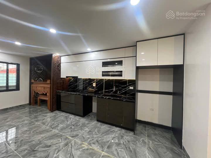 Bán nhà riêng nguyễn văn huyên, phân lô, ô tô, thang máy, gần phố, dân xây mới, 60m2, 6 tầng