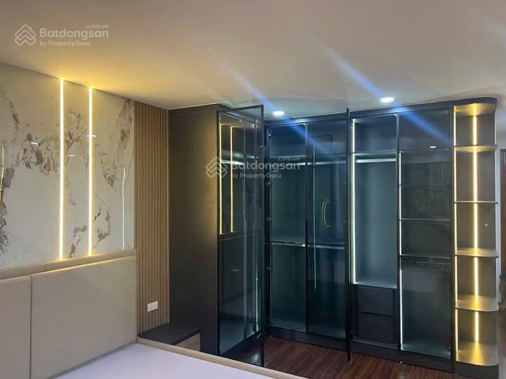 Bán nhà riêng nguyễn văn huyên, phân lô, ô tô, thang máy, gần phố, dân xây mới, 60m2, 6 tầng