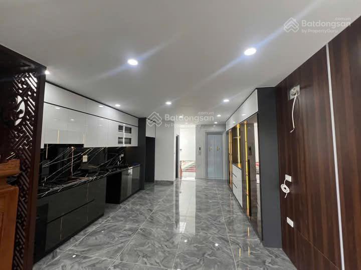 Bán nhà riêng nguyễn văn huyên, phân lô, ô tô, thang máy, gần phố, dân xây mới, 60m2, 6 tầng