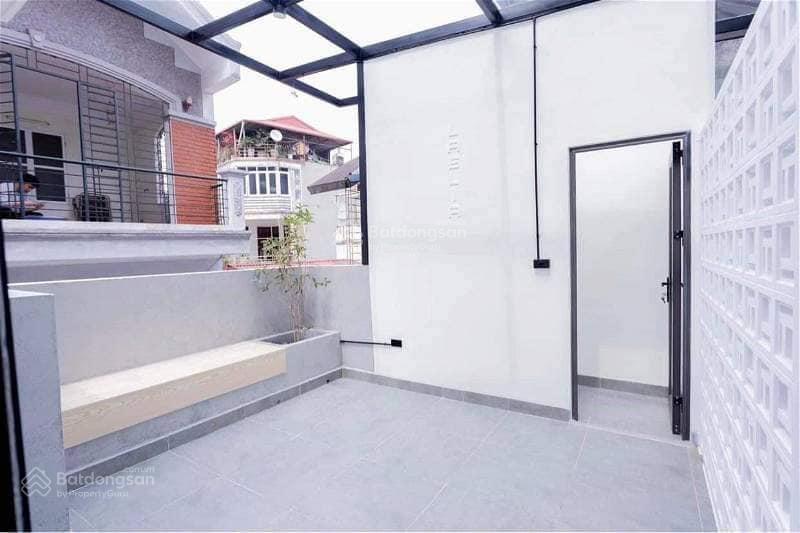 Bán căn hộ dịch vụ phố đào tấn, thang máy, phân lô, doanh thu 150tr/tháng, ngõ rộng, 90m2*8t