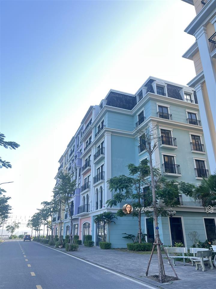 Bán nhanh shophouse aqua city hạ long giá 8,x tỷ full xây 6 tầng 0936 585 ***