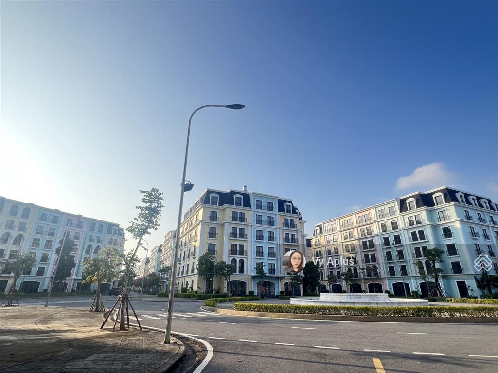 Một trong số ít 01 căn shophouse harbor bay vuông vắn, giá 7,3 tỷ.  0936 585 *** em vy