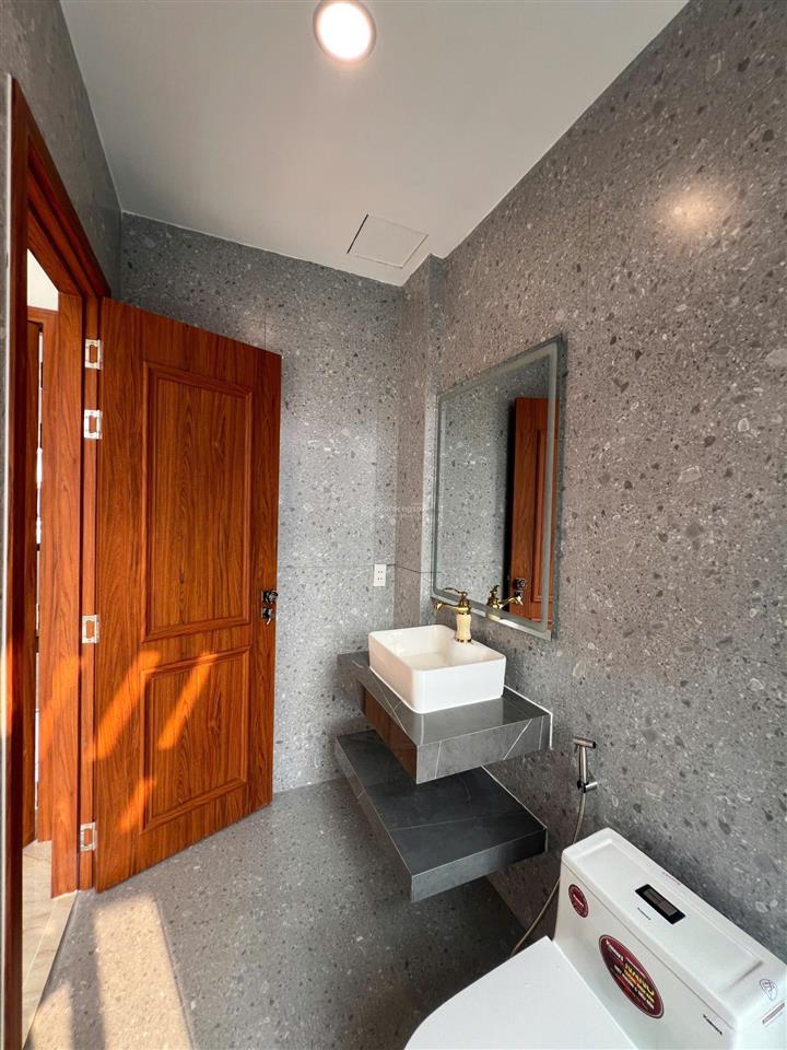 Chính chủ cho thuê nhà nguyên căn mới hoàn thiện nội thất