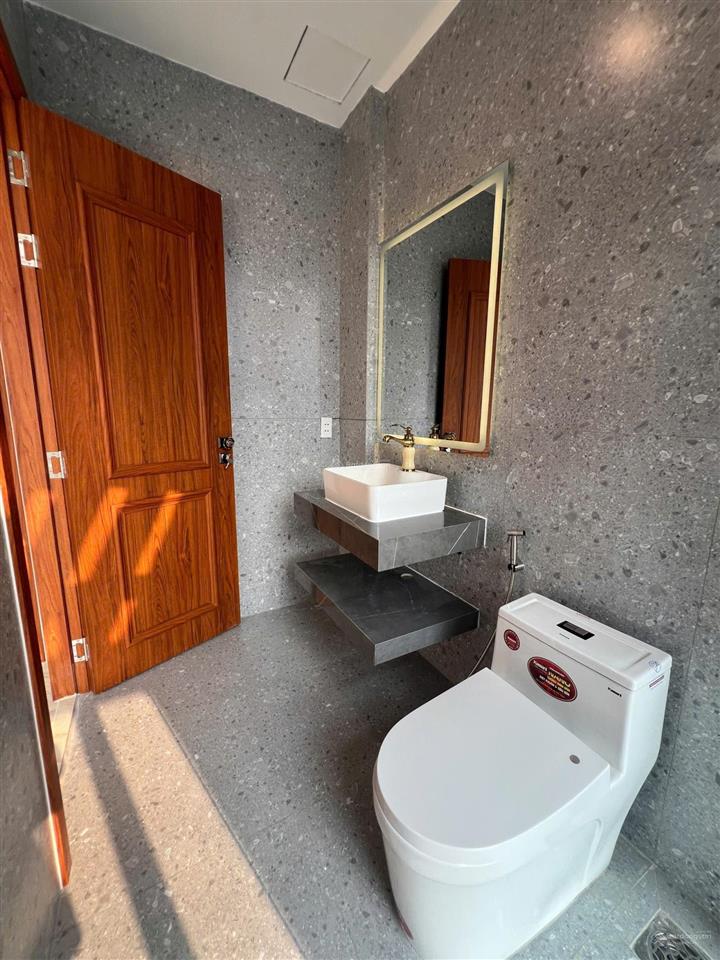 Chính chủ cho thuê nhà nguyên căn mới hoàn thiện nội thất