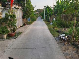 Chính chủ bán lô đất 300m2 ngay chợ bình chánh