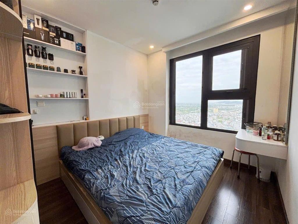 Bán căn hộ 2pn, 2wc, 64m2 tại hoàng huy commerce, giá tốt, hot!