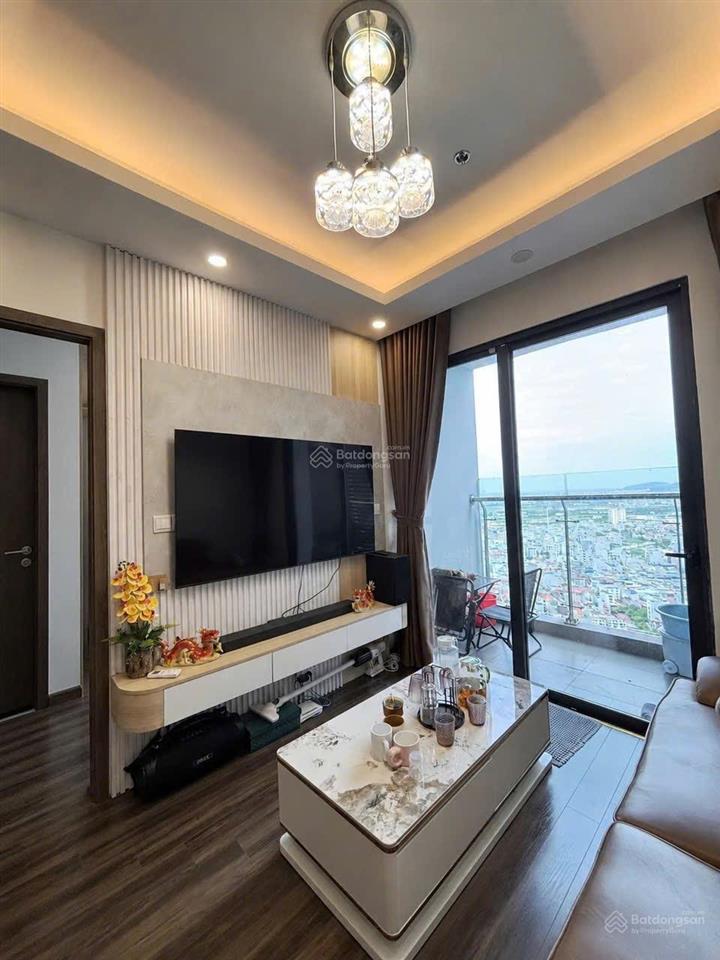 Bán căn hộ 2pn, 2wc, 64m2 tại hoàng huy commerce, giá tốt, hot!