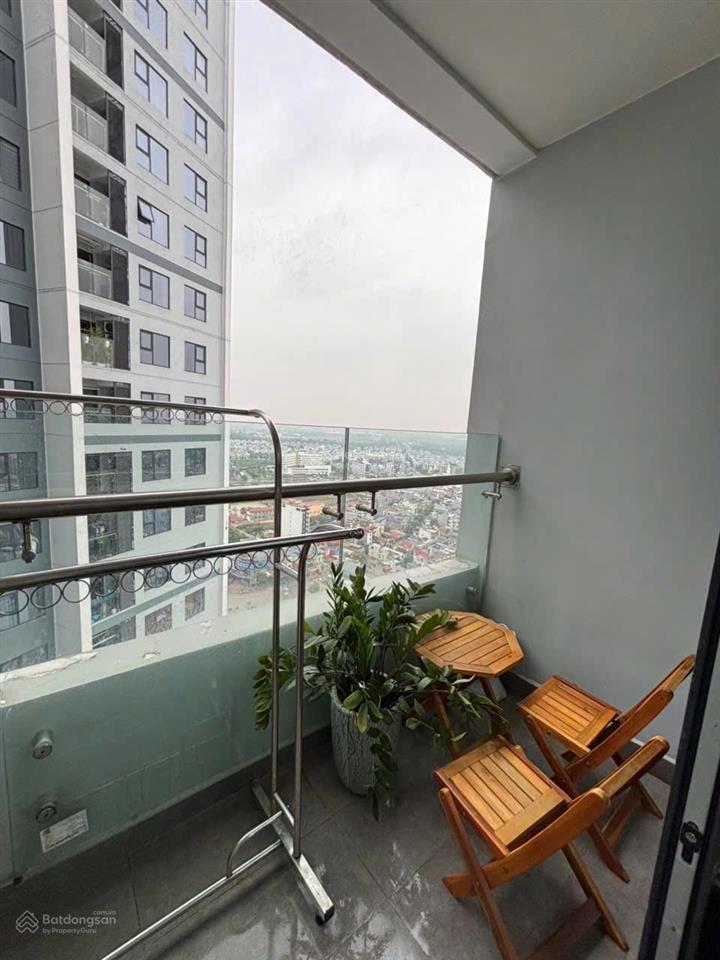Bán căn 3 ngủ, full đồ, có sổ giá tốt tại hoàng huy commerce