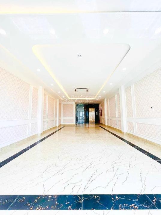 40 tỷ sở hữu tòa nhà văn phòng 8 tầng, đường trung kính đôi, dt 82m², mt 5.2m, đường 8m, vỉa hè 2m