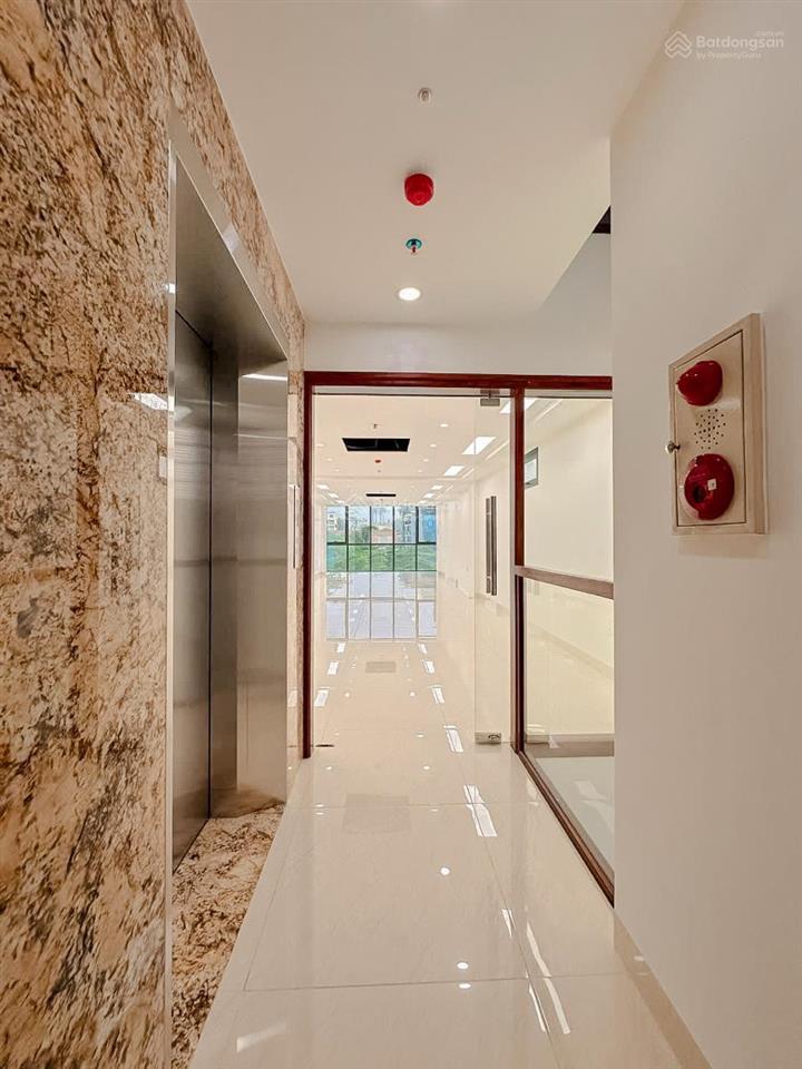 Bán toà nhà 8 tâng, dt 96m2, mặt phố nguyễn khang  44.5 tỷ  thông sàn, vỉa hè, kinh doanh sầm uất