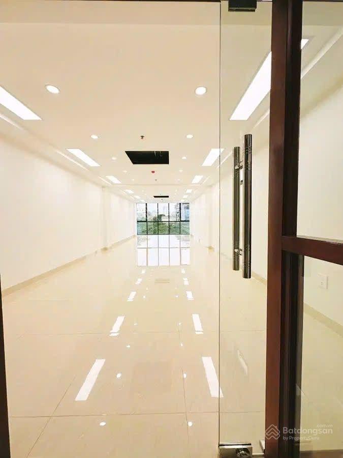 30 tỷ sở hữu toà 9 tầng phố nguyễn khang dt 79m2  ô tô tránh  thang máy  thông sàn, mới koong