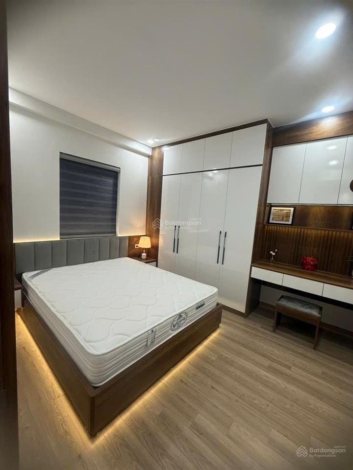 Hiếm có có slot ô tô hầm. cho thuê căn 110m 3pn đủ đồ, sẵn ở giá 15,5tr/th tại sunsquarelê đức thọ