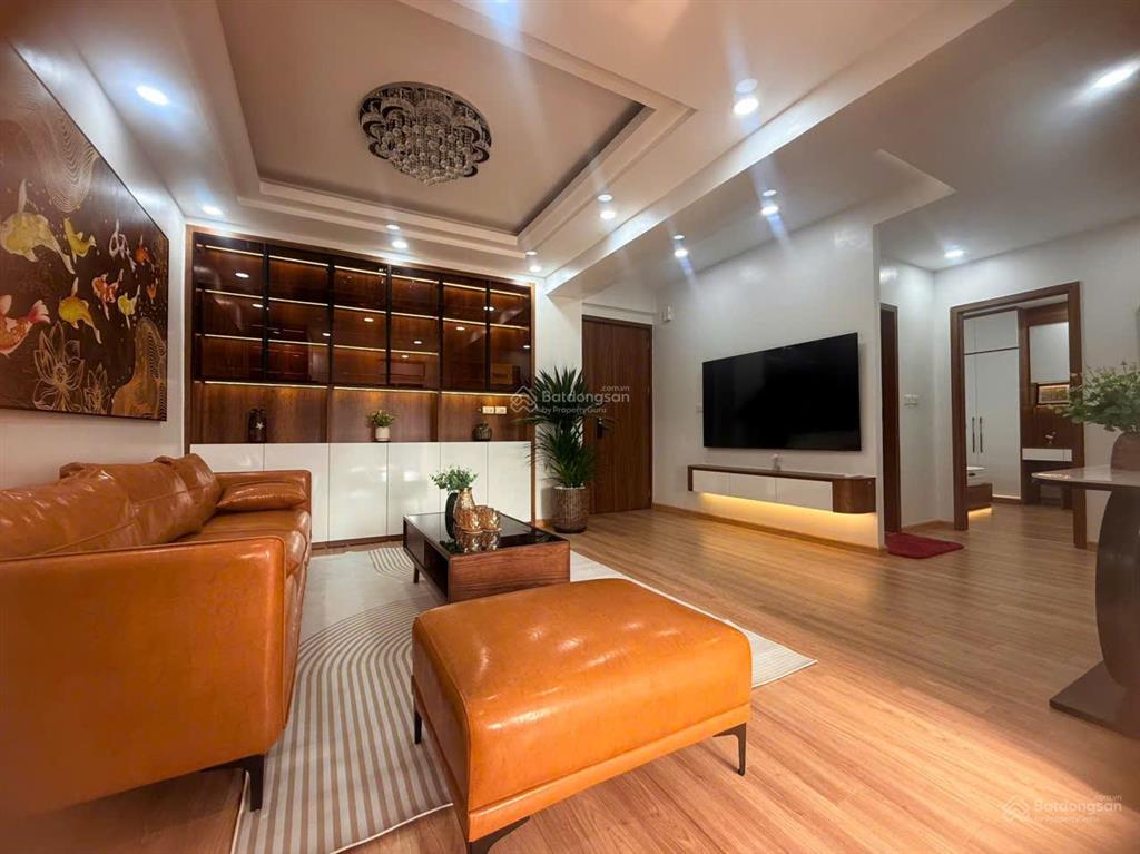 Hiếm có có slot ô tô hầm. cho thuê căn 110m 3pn đủ đồ, sẵn ở giá 15,5tr/th tại sunsquarelê đức thọ
