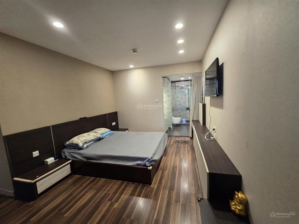 Cho thuê căn hộ thăng long no1, 3pn, 117m2 2op cơ bản và đủ đồ, giá tốt. có thể vào luôn,nhà thoág