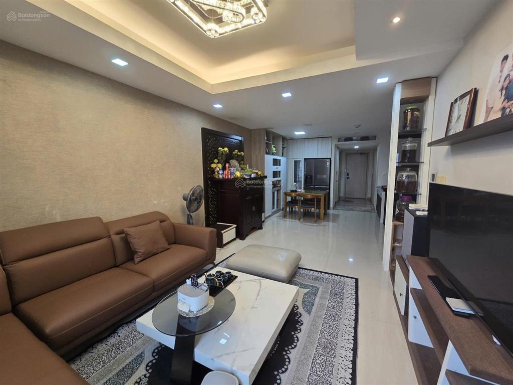 Cho thuê căn hộ thăng long no1, 3pn, 117m2 2op cơ bản và đủ đồ, giá tốt. có thể vào luôn,nhà thoág
