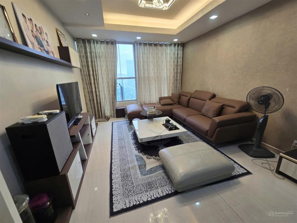 Cho thuê căn hộ thăng long no1, 3pn, 117m2 2op cơ bản và đủ đồ, giá tốt. có thể vào luôn,nhà thoág