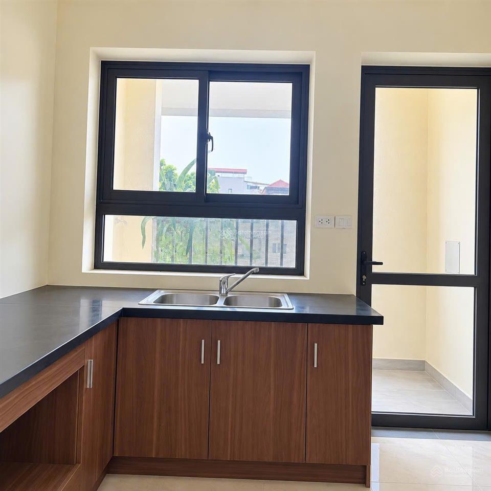 Căn hộ đẹp  giá tốt 4,x tỷ bé chính chủ gửi bán nhanh căn chung cư tòa a1, a2 kim giang. sẵn sổ đỏ