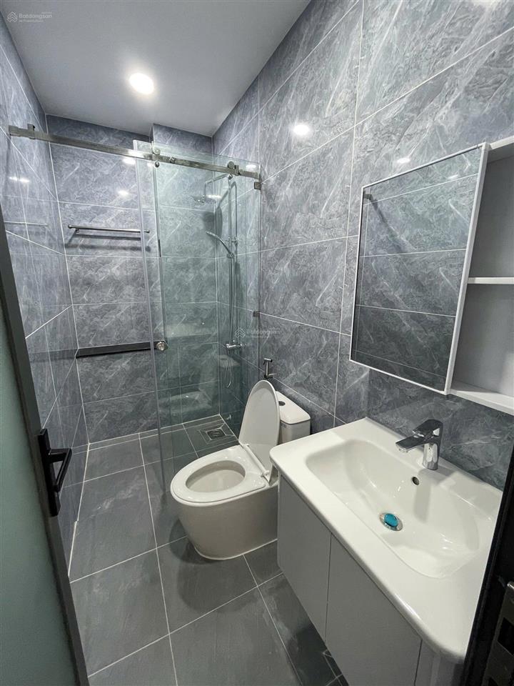 Nhà mới xây thiết kế đẹp dọn vào ở ngay hẻm xh rộng rãi, 4.2x15.7m, 4.5 tấm, 6.8 tỷ tl chính chủ