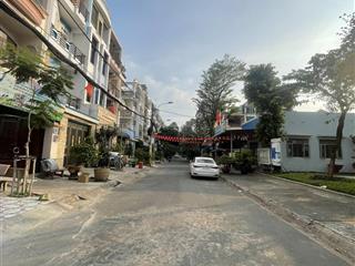 Biệt thự giá tốt sổ hồng đầy đủ khu dân cư tên lửa đường số 11a, 8x21m, 1 lầu, 23.9 tỷ