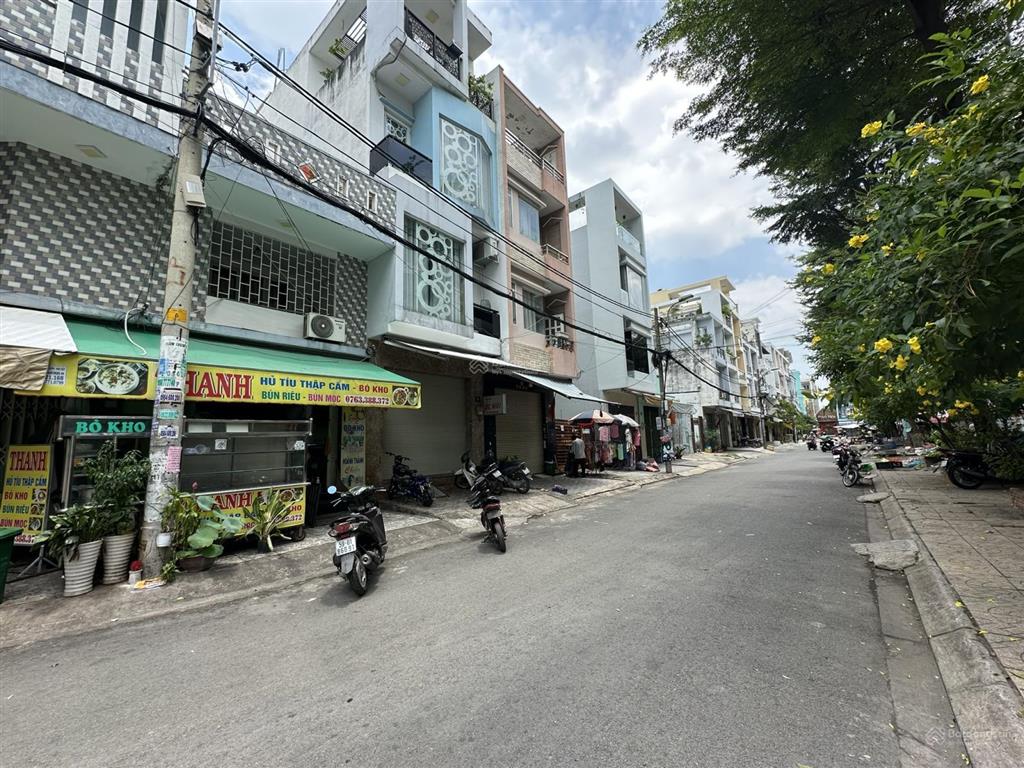 Nhà hẻm xe hơi rộng rãi đường chiến lược q. bình tân, 4x16m, 2 tấm, 5.5 tỷ tl, sổ hồng chính chủ