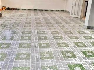 Nhà xây dựng kiên cố hẻm xe hơi 700/ đường tỉnh lộ 10, 4.5x12m, 3.5 tấm, 7.3 tỷ tl
