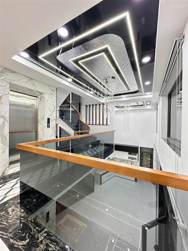 Nhà mới xây nội thất đẹp cao cấp hẻm xe hơi 2/ đường chiến lược, 13x8m, 4.5 tấm, bình tân