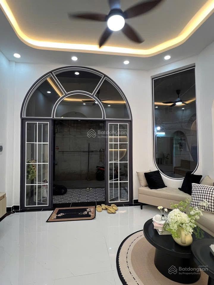 Nhà hẻm thông góc 2 mt đường tỉnh lộ 10 sát khu tên lửa, 5.2x10m, 3.5 tấm, 5 tỷ tl, sổ hồng đầy đủ
