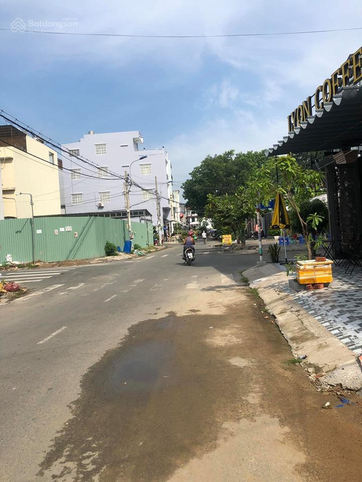 Bán nhà góc 2 mt đường kinh doanh đông đúc phùng tá chu khu tên lửa, 4.64x16m, nhà cấp 4, 8.2 t tl