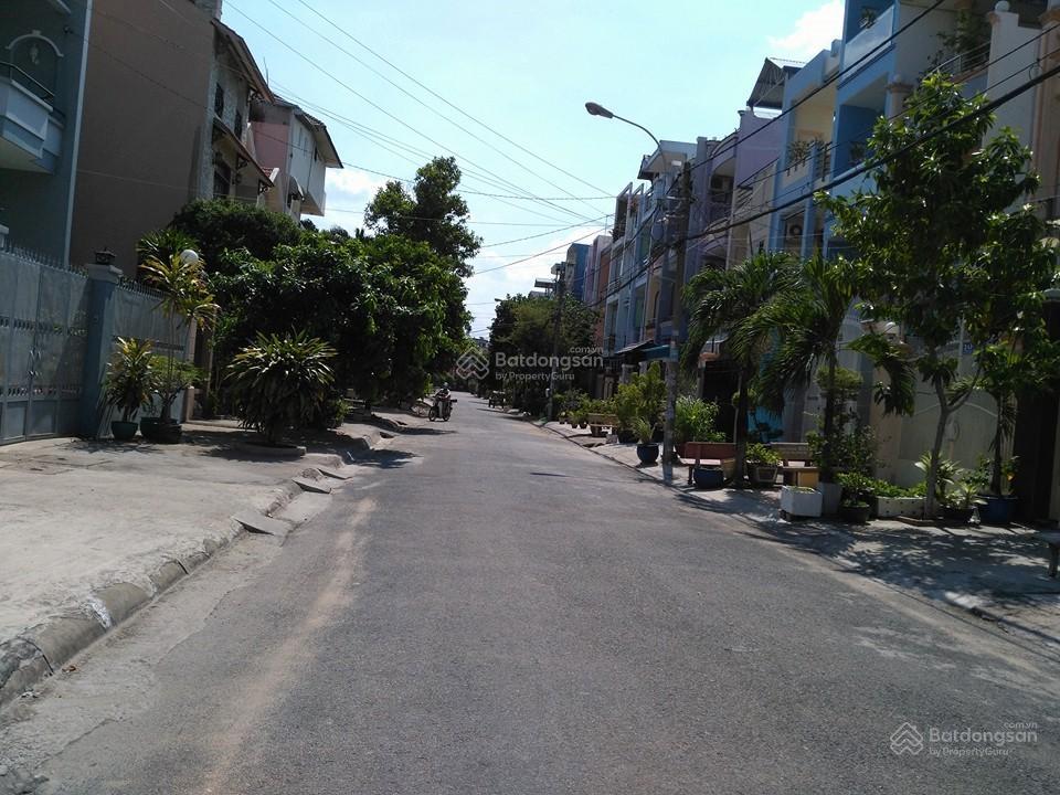 Nhà cho thuê kiên cô dọn vào ở ngay mtnb khu dân cư bình phú quận 6, 4x18m, 3.5 tấm, 18tr