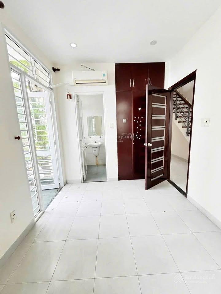 Bán nhà mới đẹp đường số 28 khu vip ao sen, sổ hồng chính chủ, 4.5x20m, 3.5 tấm, 12.5 tỷ
