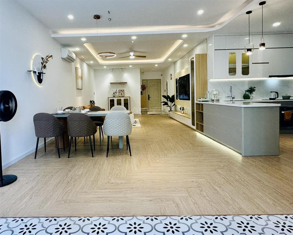 Bán căn hộ belleza. dt 120m2, 3pn, 2wc, nội thất cao cấp, sổ hồng. giá 6.3 tỷ