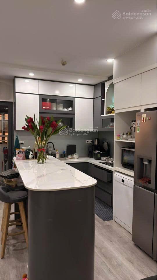 Bán căn hộ era town. dt 147m2, 3pn, 3wc, ntđđ, giá 4.5 tỷ, bao hết.  trúc