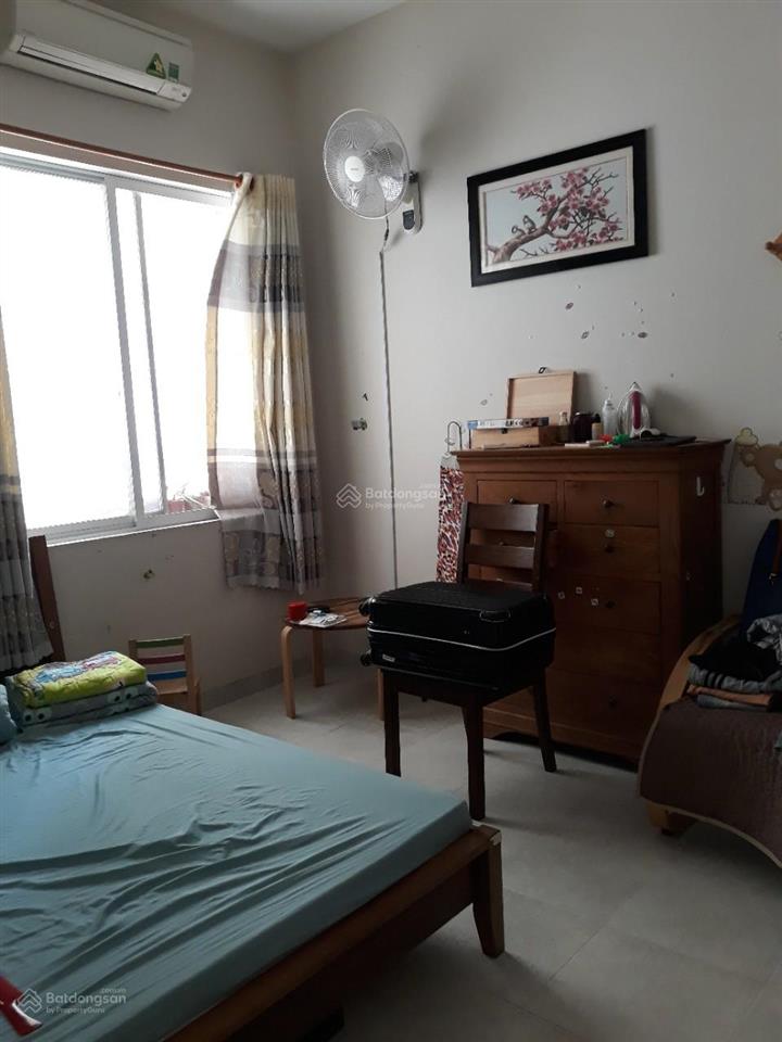 Bán căn hộ phú mỹ thuận, dt 95m2, 2pn, 2wc, nhà trống, view công viên. giá 2.6tỷ