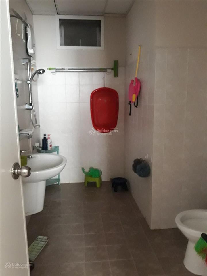 Bán căn hộ phú mỹ thuận, dt 95m2, 2pn, 2wc, nhà trống, view công viên. giá 2.6tỷ