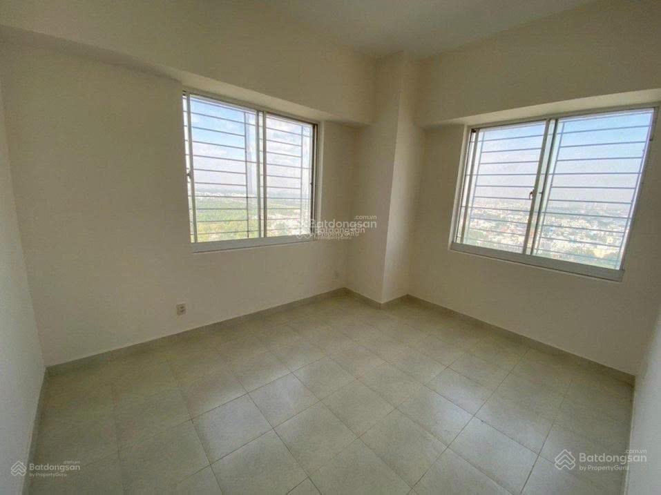 Chuyên bán căn hộ phú mỹ thuận, dt 95m, 2pn, 2wc, có vài căn, sổ hồng. giá từ 2.6 tỷ