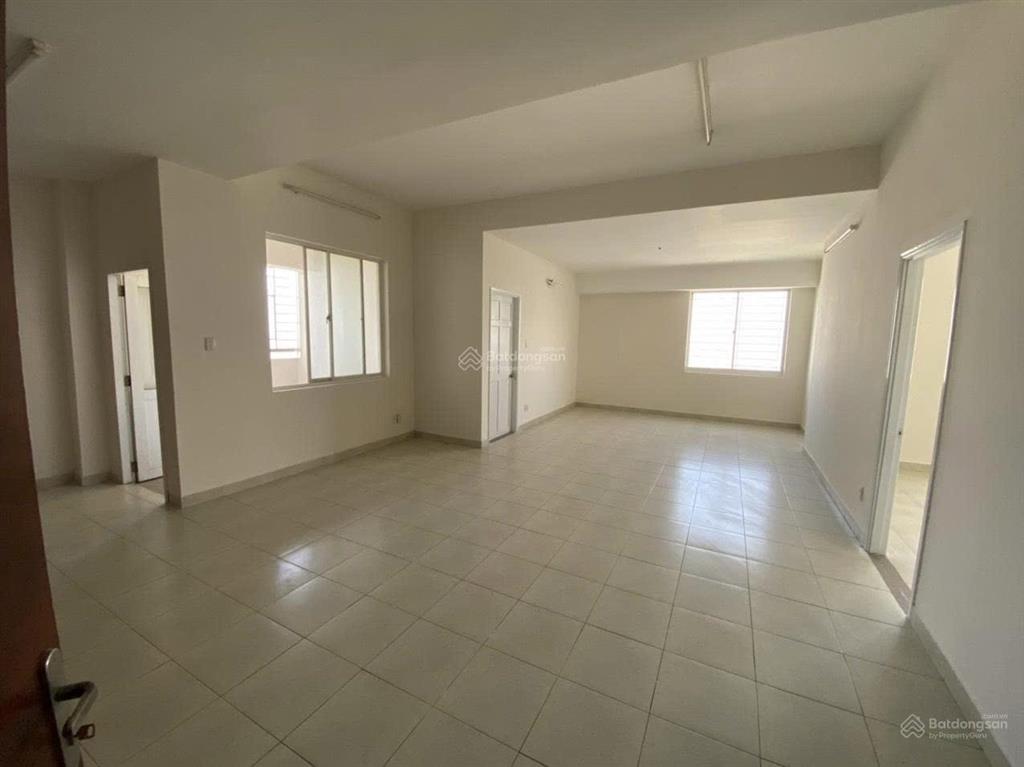 Chuyên bán căn hộ phú mỹ thuận, dt 95m, 2pn, 2wc, có vài căn, sổ hồng. giá từ 2.6 tỷ