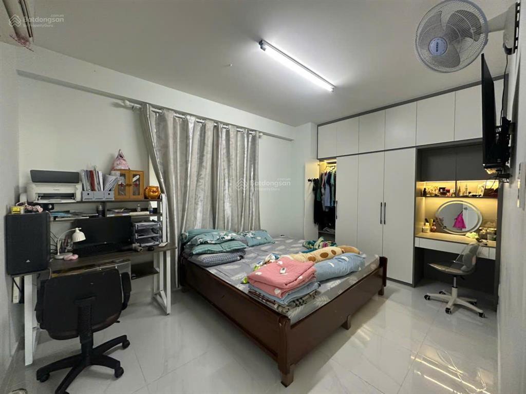 Chuyên bán căn hộ phú mỹ thuận. dt 95m, 3pn, 2wc, căn góc, view sông. giá 3 tỷ