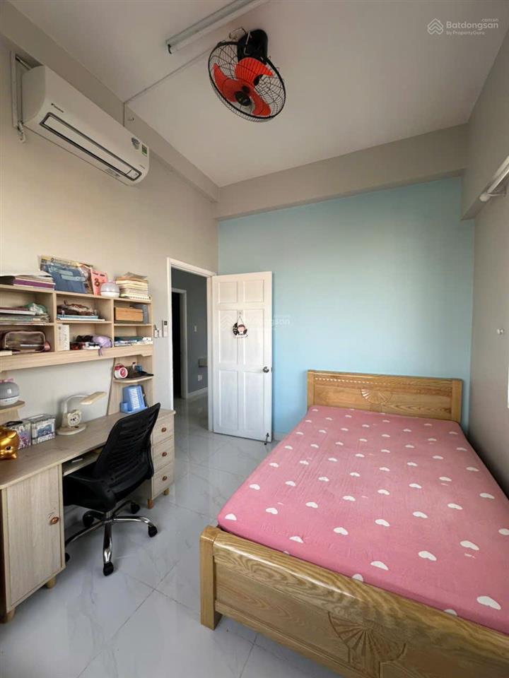 Chuyên bán căn hộ phú mỹ thuận. dt 95m, 3pn, 2wc, căn góc, view sông. giá 3 tỷ